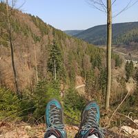 Von den Himmelsliegen hat man einen tollen Blick ins kleine Enztal