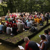 Ökumenischer Gottesdienst auf dem Elisabethplan unterhalb der Wartburg bei Eisenach