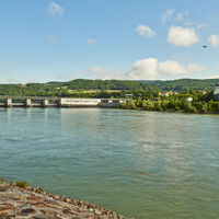 Donaukraftwerk Ybbs-Persenbeug & Schloss Persenbeug © Donau Niederösterreich/Klaus Engelmayer