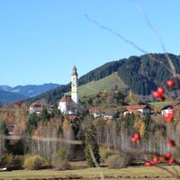 Das Wahrzeichen Pfrontens - die Pfarrkirche St. Nikolaus