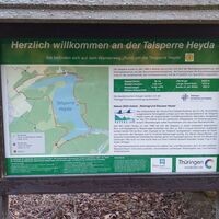 Infotafel an der Talsperre