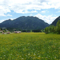 Grottenweg Oberammergau, Blick auf den Ort und Laber