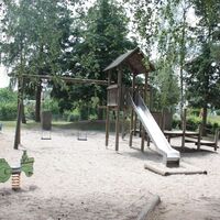 Schaukel, Rutsche, Sandkasten...