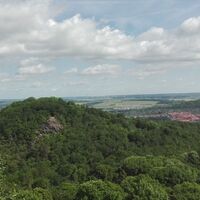 Blick von der Wartburg auf den Metilstein und Eisenach