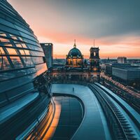 Reichstaggebäude in Berlin mit seiner ikonischen Glaskuppel