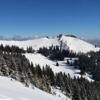 Blick auf den verschneiten Brandkogel