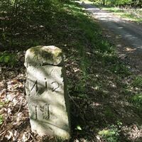 Grenzstein zwischen Höringen und Menhir Hinkelstein