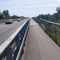 Auf der Rheinbrücke vor Speyer
