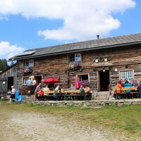 Die Halterhütte gleich neben dem Hinteralmhaus