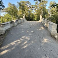 Hier dann über die "Gotische Brücke"