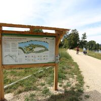 aue-chly-rhy-informationstafel-bei-fussweg