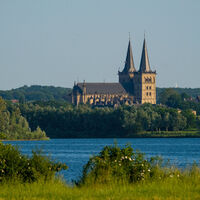Blick am Südsee auf Dom St. Viktor