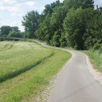 Radweg und Elsterbrücke bei Bad Köstritz