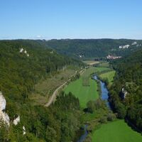 Blick vom Knopfmacherfelsen auf den Beuroner Talkessel