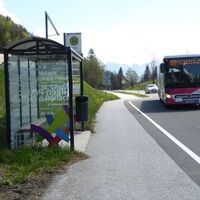 Von der Bushaltestelle St. Gilgen Pöllach fährt die Linie 150  im Halbstundentakt zurück  zum Wunschort.