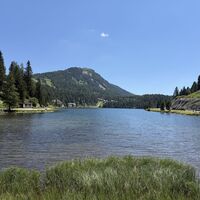 Und hier am Nordufer des Turrachsees schließt sich die Runde. Auch jetzt, um ca halb2 nachmittags hats nur angenehme 25 Grad an diesem heißen Junitag mit fast 40 Grad in den Städten. Schee woas!