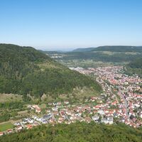 Blick vom Gießstein auf Oberhausen und das NSG Wonhalde-Spielberg