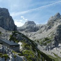 Welser Hütte und Schermbergblick beim Zugang zur Hütte