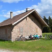 Auf unserer Tour passieren wir die Kreuzlehütte die zur Rast einlädt.