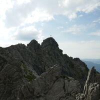 der Gipfel der Hochgehrenspitze rückt näher