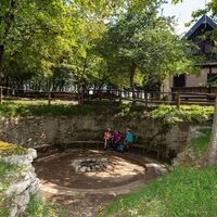 Bei der Berghütte auf Korada