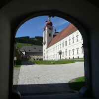 an der Pforte des Stiftes St.Lamprecht