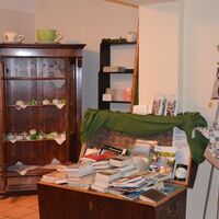Bücherschrank im Osterlinder Landcafé