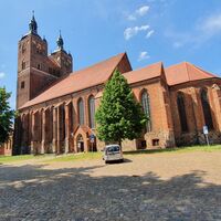 Der gotische Backsteinbau von St. Petri in Seehausen in der Altmark