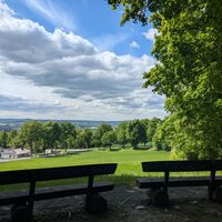 Büchting Gedenkstein_Schutzhütte_Ausblick