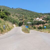 8.9 km Nach der Bauminsel links halten