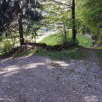 Klamm - rechts weiter fahren