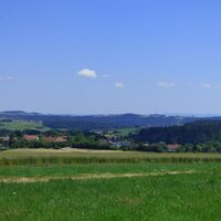 Blick vom Ostweg Richtung Wittlensweiler und Schwäbische Alb