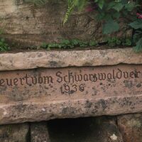 Enzquelle Gompelscheuer - Gedenkstein