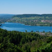 Blick vom Steinernen Tisch auf den Untersee von Stein am Rhein bis Öhningen
