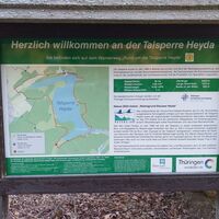 Infotafel an der Talsperre