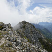 die Gipfel der Kremsmauer und der Pyramide zum greifen nah