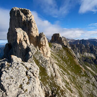 [ Dolomiten, Rosengarten ] | Tag 2 | Im Majaré-Klettersteig, Blick zum Fensterlturm (Mitte)