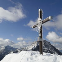 ...denn das wunderschöne Kreuz am Natterriegel steht vor uns!