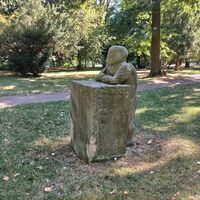 Skulptur in Eugenie Badpark