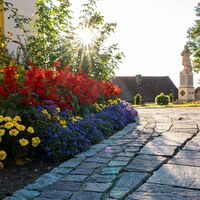Kirchenvorplatz Bad Blumau