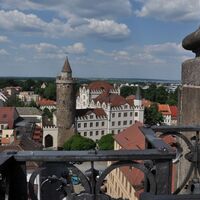 Blick vom schiefen Reichenturm auf Wendischen Turm und Semperkaserne