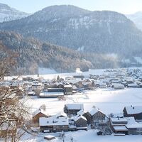 Blick auf Bezau im Winter