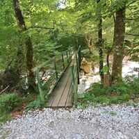 am Forstweg weiter
