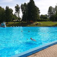 Schwimmbad Großbreitenbach