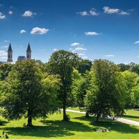 Blick vom bogen des englischen Gartens in München