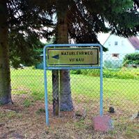 Hinweisschild zum Naturlehrweg