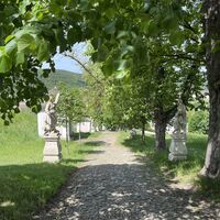 Und am Kreuzweg hinab zum Ausgangspunkt. Stärkung im Klostergasthof möglich. Schee woas!