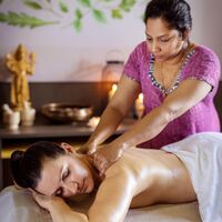 lmassage-Ayurveda-3-Jufa-Hotel-Stift-Gurk