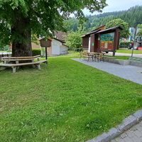 Dorfplatz mit E-Bike Ladestation_Oststeiermark