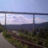 Unter der A 61 durch